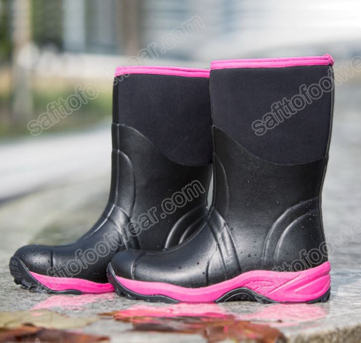 Protizdrsni gumijasti vodotesni škornji